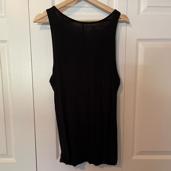 Maurice’s 24/7 Tank - Picture 4 of 4